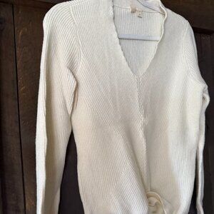 Anthropologie Moth by Anthropologie V neck front tie ivory sweater